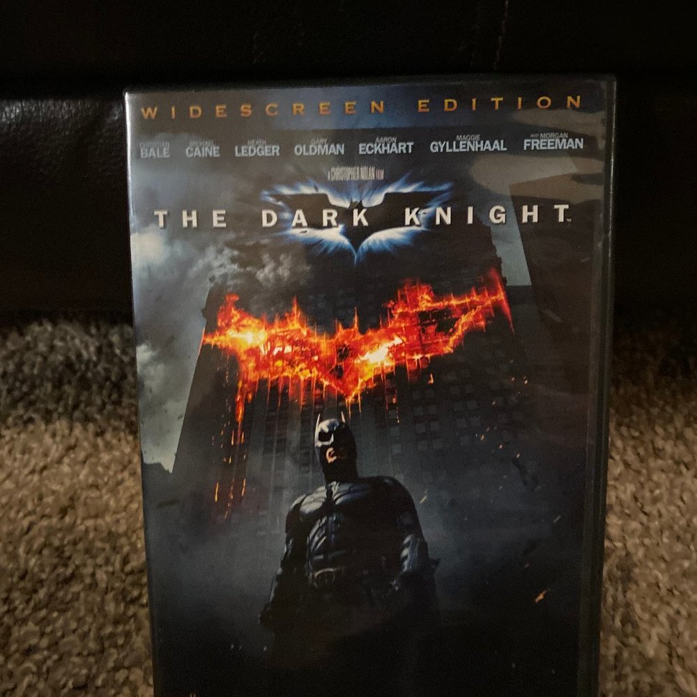 The Dark Knight Widescreen Edition DVD